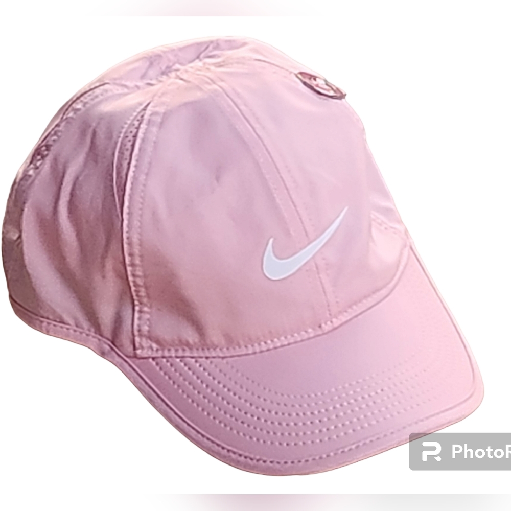 New Nike Featherlight Dri-Fit Women's Pink Sports Cap Adjustable Strap